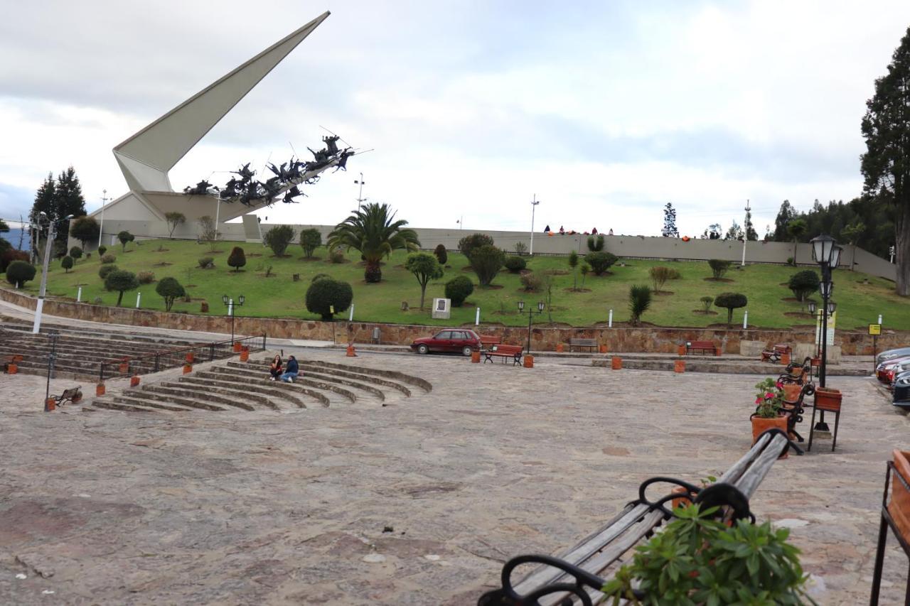 Hotel Lancers - Pantano De Vargas Paipa Boyaca Exteriör bild